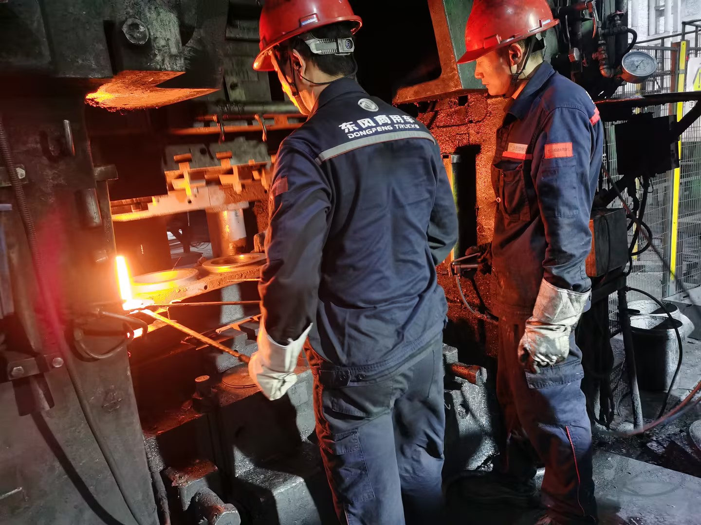 生產掠影.jpg 生產掠影.jpg